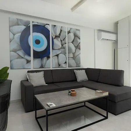 Daedalus Apartment *